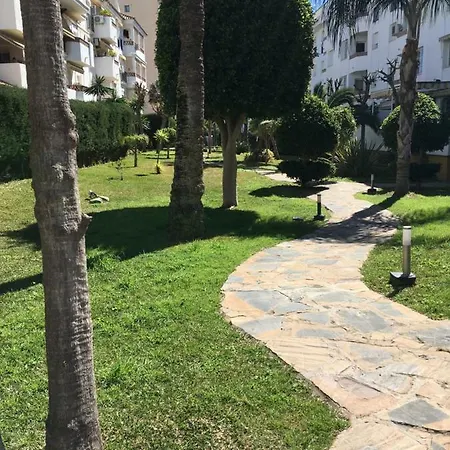 Avda De Palmeras *